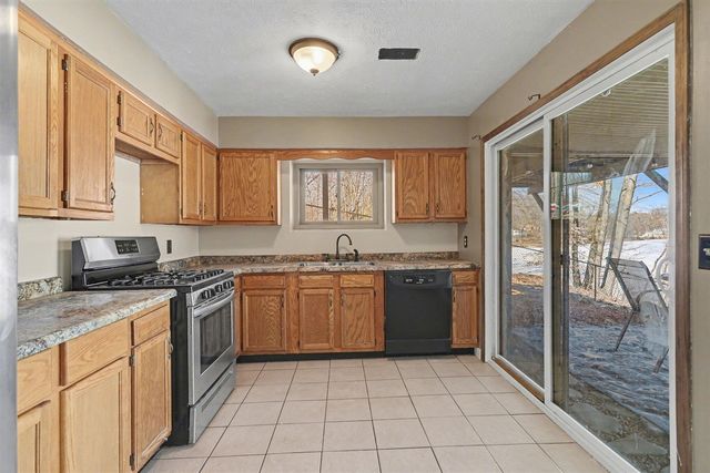 12055 S Sherman Lake Drive, Augusta, MI 49012