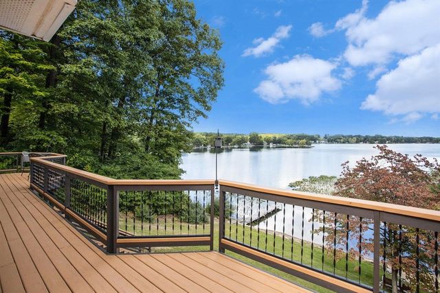 12055 S Sherman Lake Drive, Augusta, MI 49012