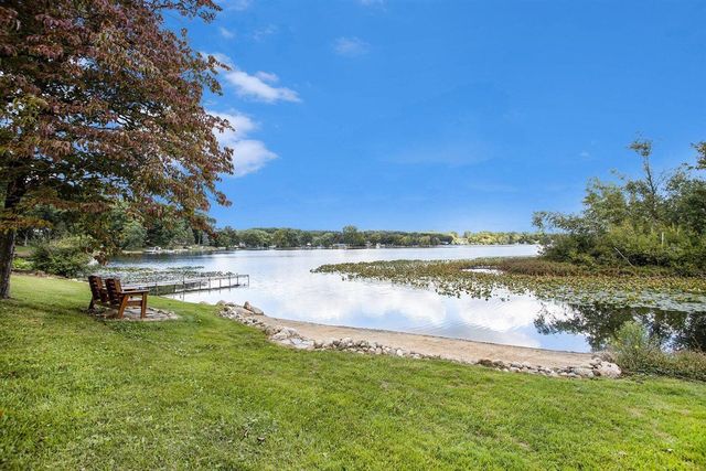 12055 S Sherman Lake Drive, Augusta, MI 49012