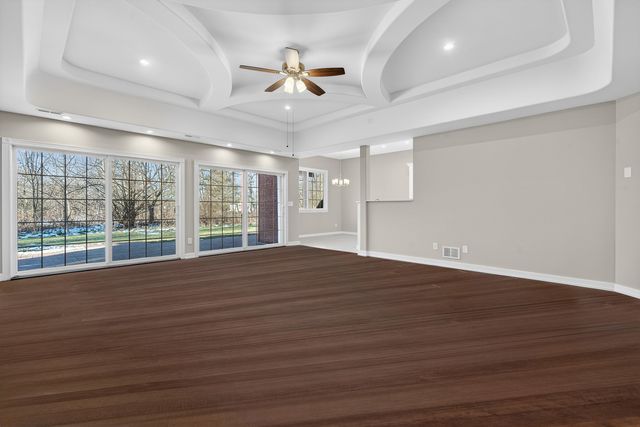 3003 Keene Avenue, Mchenry, IL 60050