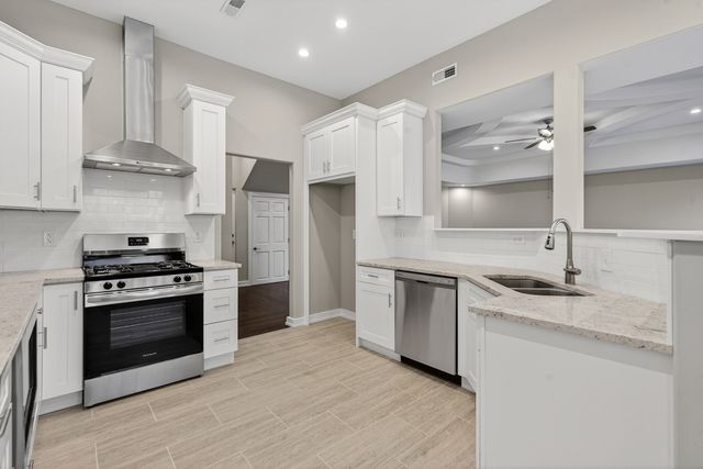 3003 Keene Avenue, Mchenry, IL 60050