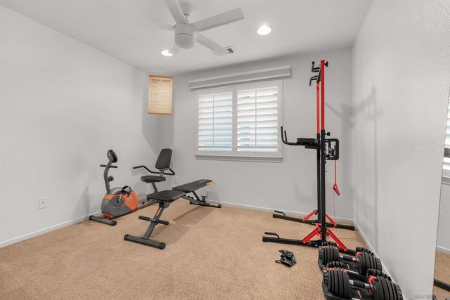 10287 Spruce Woodlands Way, Escondido, CA 92026