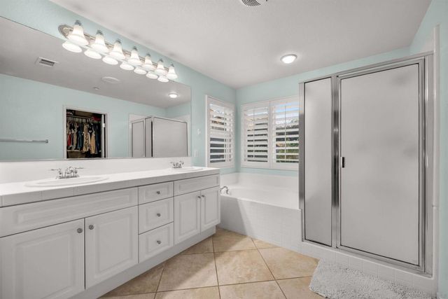 10287 Spruce Woodlands Way, Escondido, CA 92026