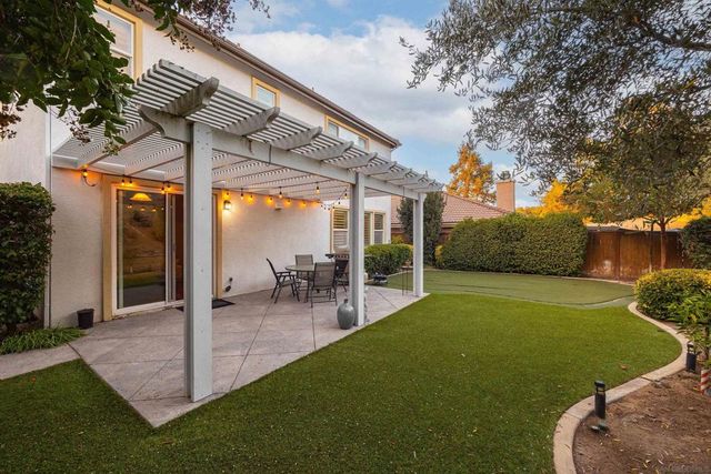 10287 Spruce Woodlands Way, Escondido, CA 92026