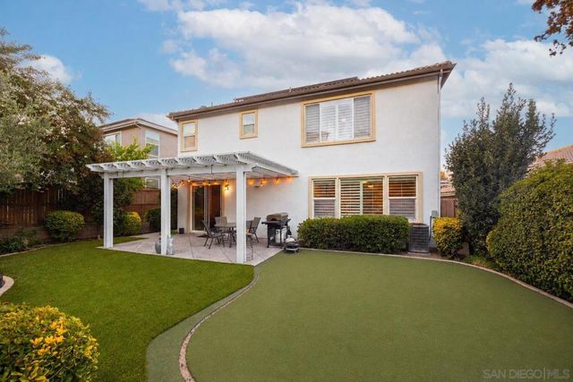 10287 Spruce Woodlands Way, Escondido, CA 92026