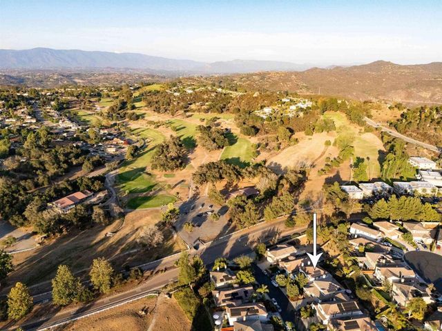10287 Spruce Woodlands Way, Escondido, CA 92026