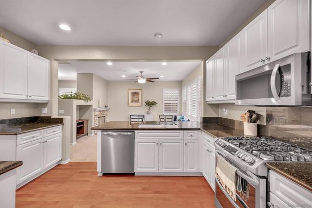 10287 Spruce Woodlands Way, Escondido, CA 92026