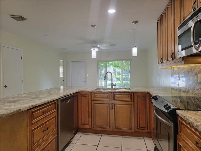 1601 SW 1 Terrace 1, Pompano Beach, FL 33060