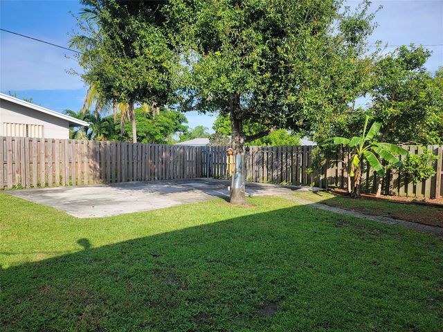 1601 SW 1 Terrace 1, Pompano Beach, FL 33060