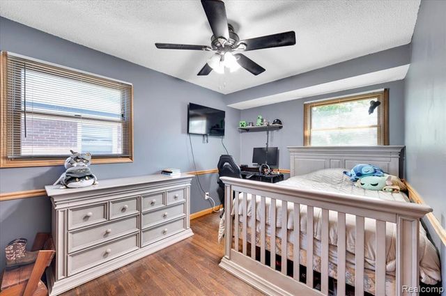 28048 Bohn Street, Roseville, MI 48066