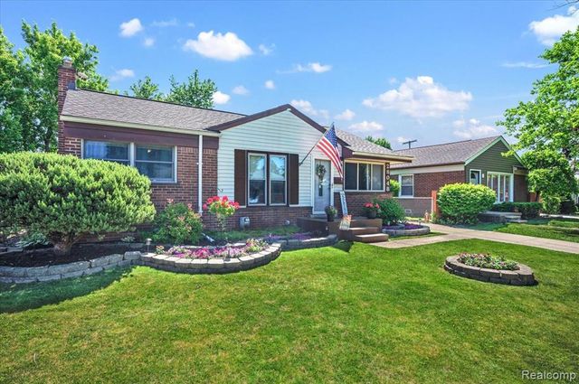 28048 Bohn Street, Roseville, MI 48066