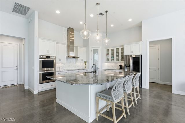 1506 NW 40th PL, Cape Coral, FL 33993