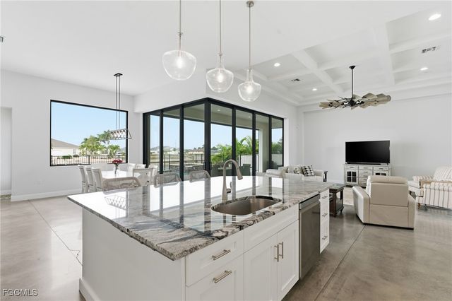 1506 NW 40th PL, Cape Coral, FL 33993