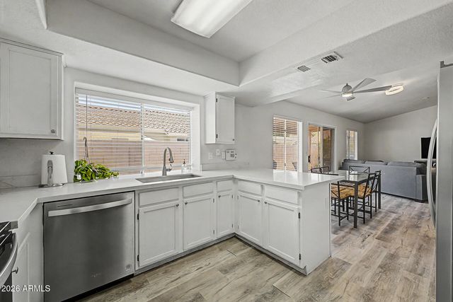 7113 N 28TH Avenue, Phoenix, AZ 85051