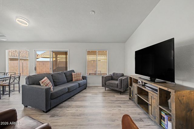 7113 N 28TH Avenue, Phoenix, AZ 85051