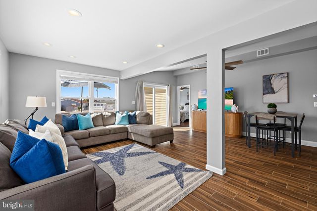 975 BEACH HAVEN WEST BLVD, Manahawkin, NJ 08050