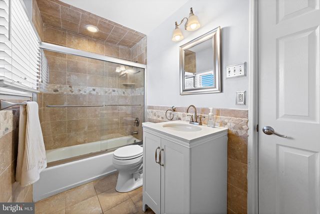 975 BEACH HAVEN WEST BLVD, Manahawkin, NJ 08050