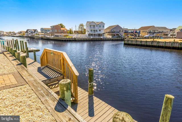 975 BEACH HAVEN WEST BLVD, Manahawkin, NJ 08050