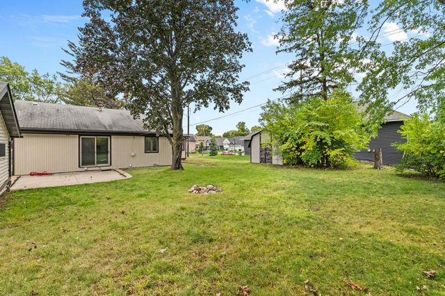 5201 Pennsylvania Avenue N, New Hope, MN 55428
