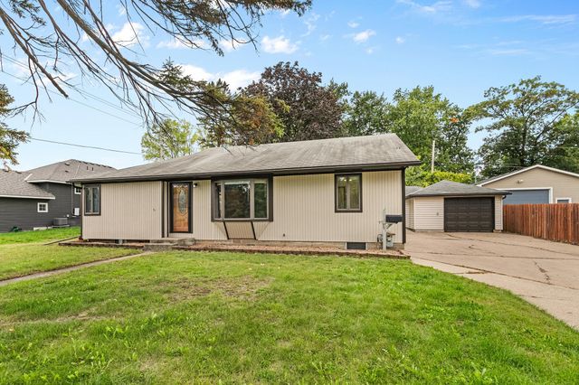 5201 Pennsylvania Avenue N, New Hope, MN 55428