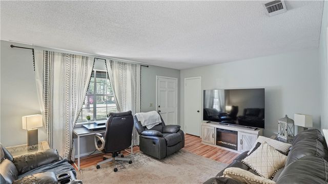 547 S 6th Street, Jesup, GA 31545