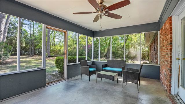 547 S 6th Street, Jesup, GA 31545