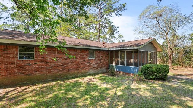 547 S 6th Street, Jesup, GA 31545