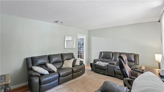 547 S 6th Street, Jesup, GA 31545