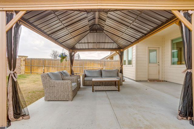 2504 Starwater Drive, Fort Worth, TX 76179