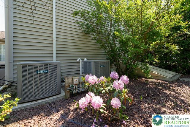 1404 Jeffrey Lane, Easton, PA 18045