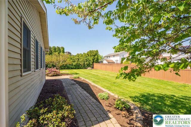1404 Jeffrey Lane, Easton, PA 18045