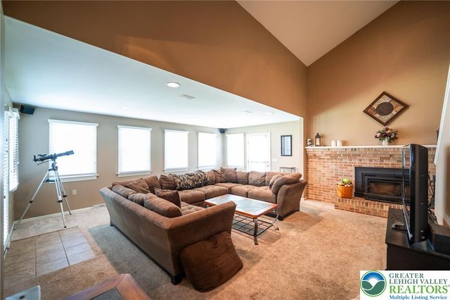 1404 Jeffrey Lane, Easton, PA 18045