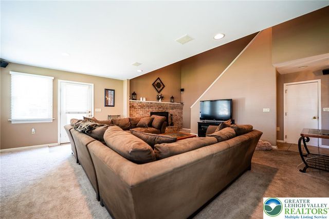 1404 Jeffrey Lane, Easton, PA 18045