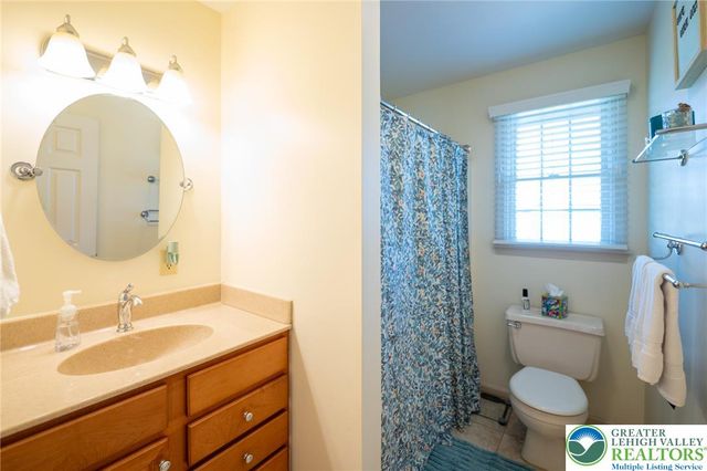 1404 Jeffrey Lane, Easton, PA 18045