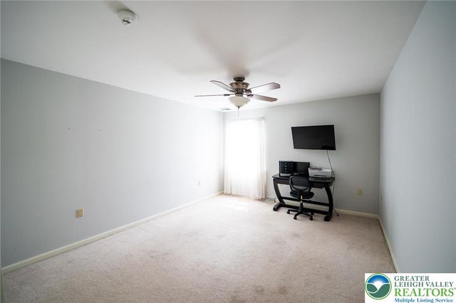 1404 Jeffrey Lane, Easton, PA 18045