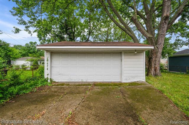 3626 Hillside Drive, Royal Oak, MI 48073