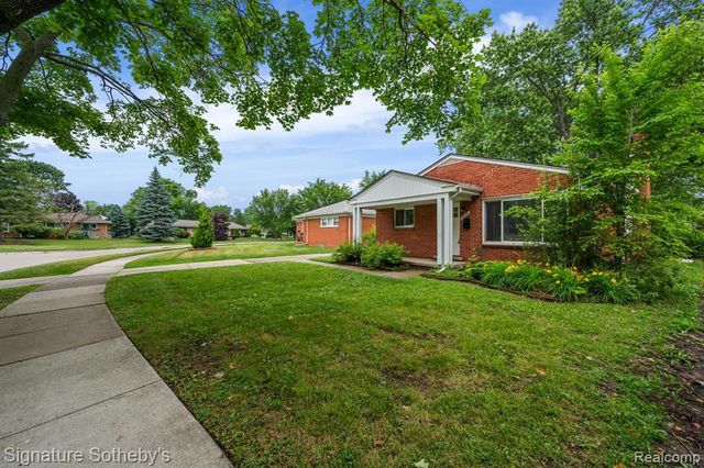 3626 Hillside Drive, Royal Oak, MI 48073
