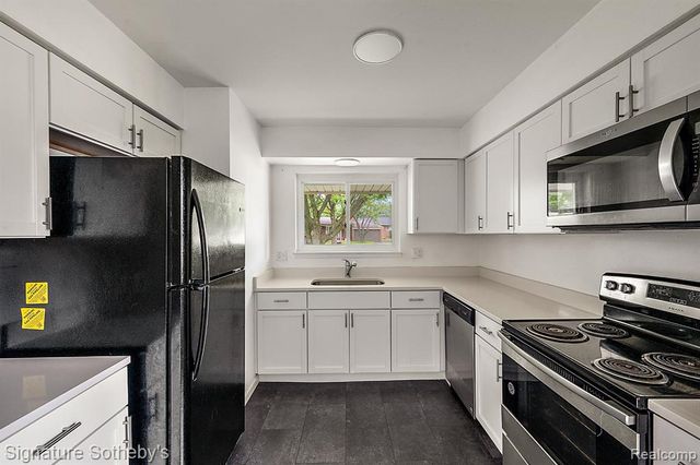 3626 Hillside Drive, Royal Oak, MI 48073