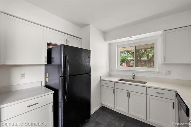 3626 Hillside Drive, Royal Oak, MI 48073