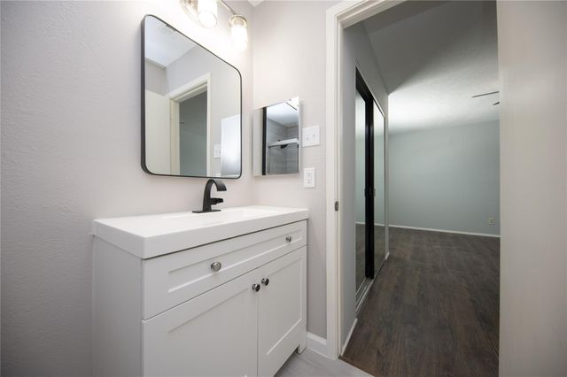 4220 Belle Park Drive, Houston, TX 77072