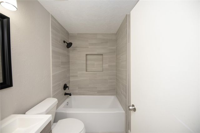 4220 Belle Park Drive, Houston, TX 77072