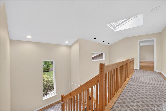 3 Leir Court, White Plains, NY 10605