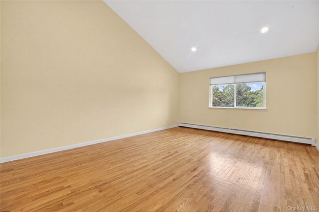 3 Leir Court, White Plains, NY 10605