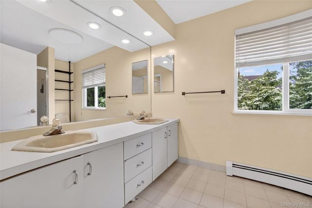 3 Leir Court, White Plains, NY 10605