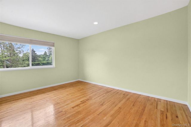 3 Leir Court, White Plains, NY 10605