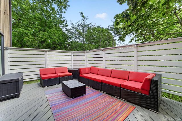 3 Leir Court, White Plains, NY 10605