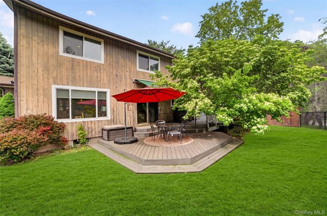 3 Leir Court, White Plains, NY 10605