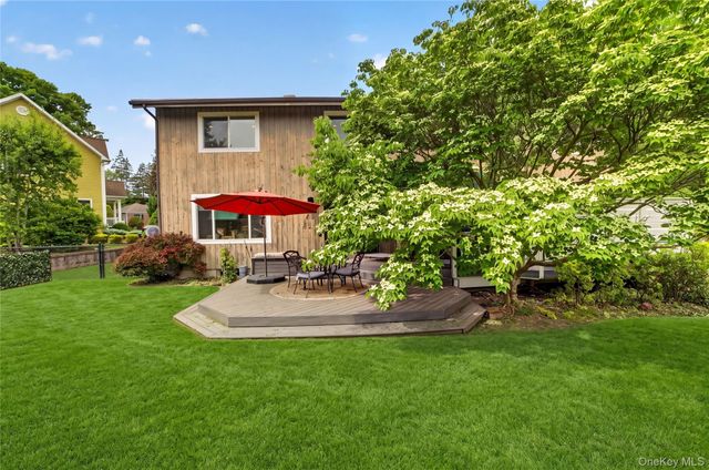 3 Leir Court, White Plains, NY 10605