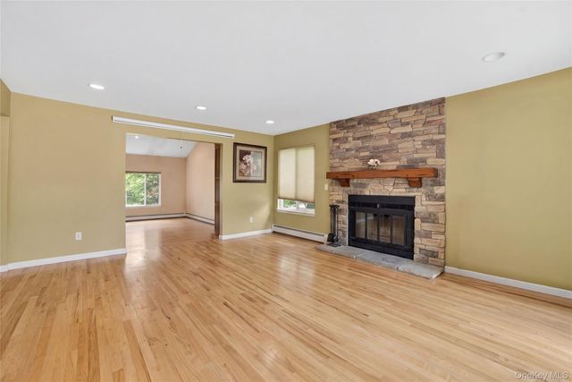 3 Leir Court, White Plains, NY 10605