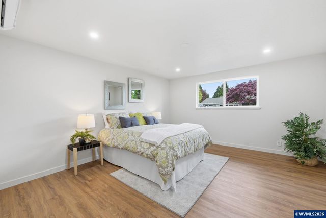 987 Travis Av, Eugene, OR 97404